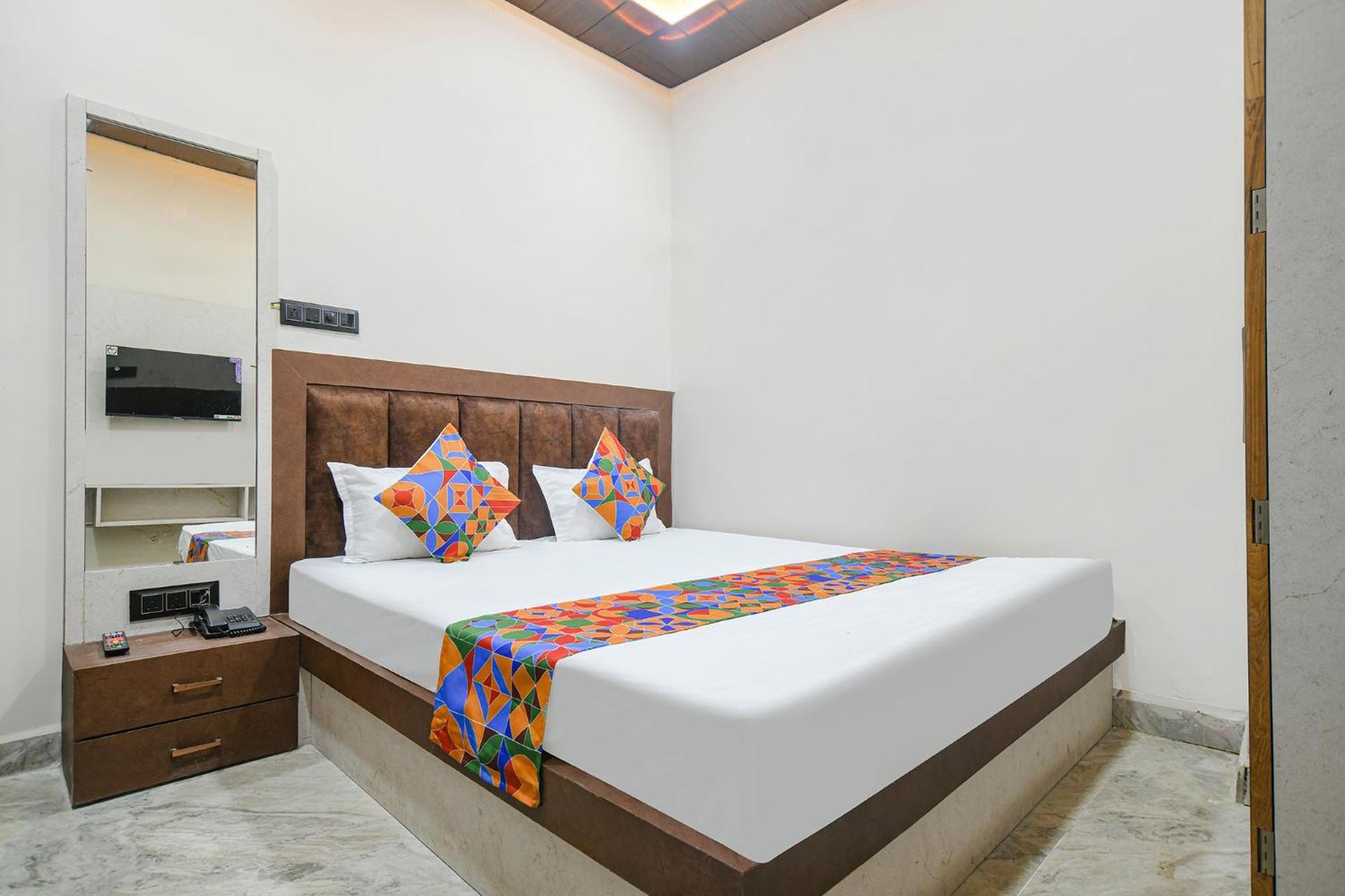 Fabhotel Shiva Grand اوجاين المظهر الخارجي الصورة