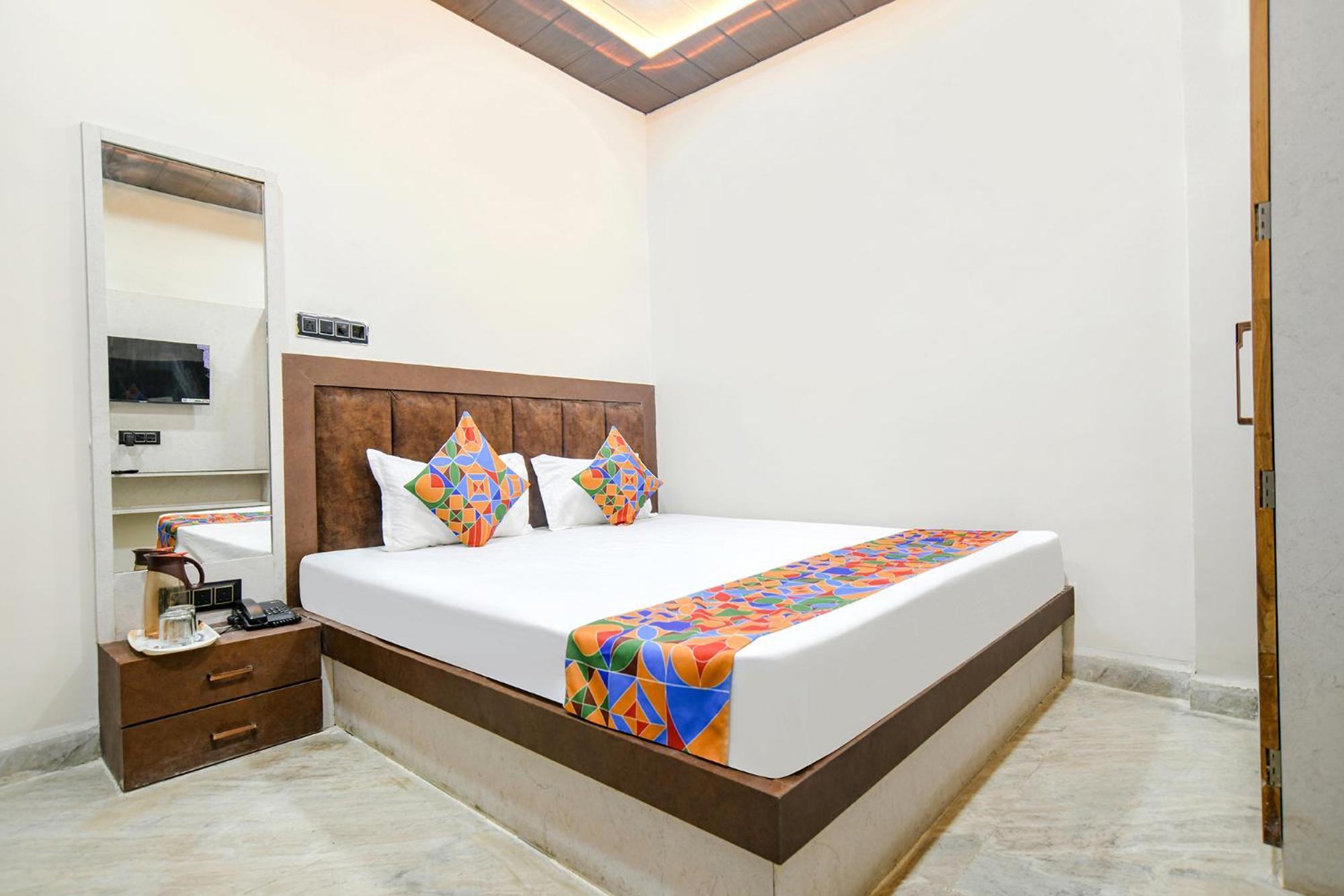 Fabhotel Shiva Grand اوجاين المظهر الخارجي الصورة