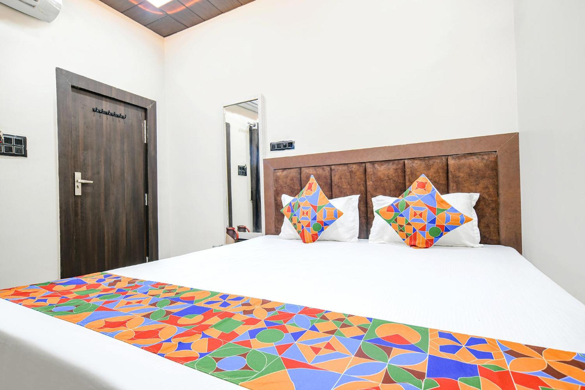 Fabhotel Shiva Grand اوجاين المظهر الخارجي الصورة