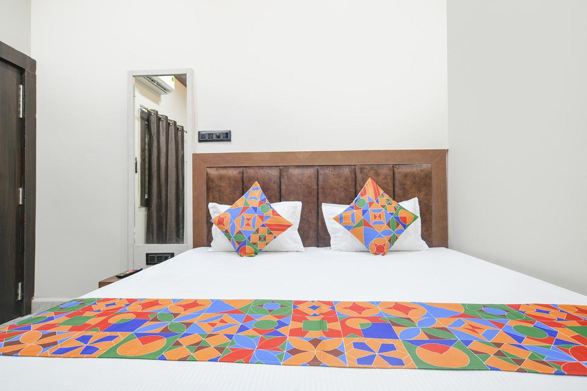 Fabhotel Shiva Grand اوجاين المظهر الخارجي الصورة
